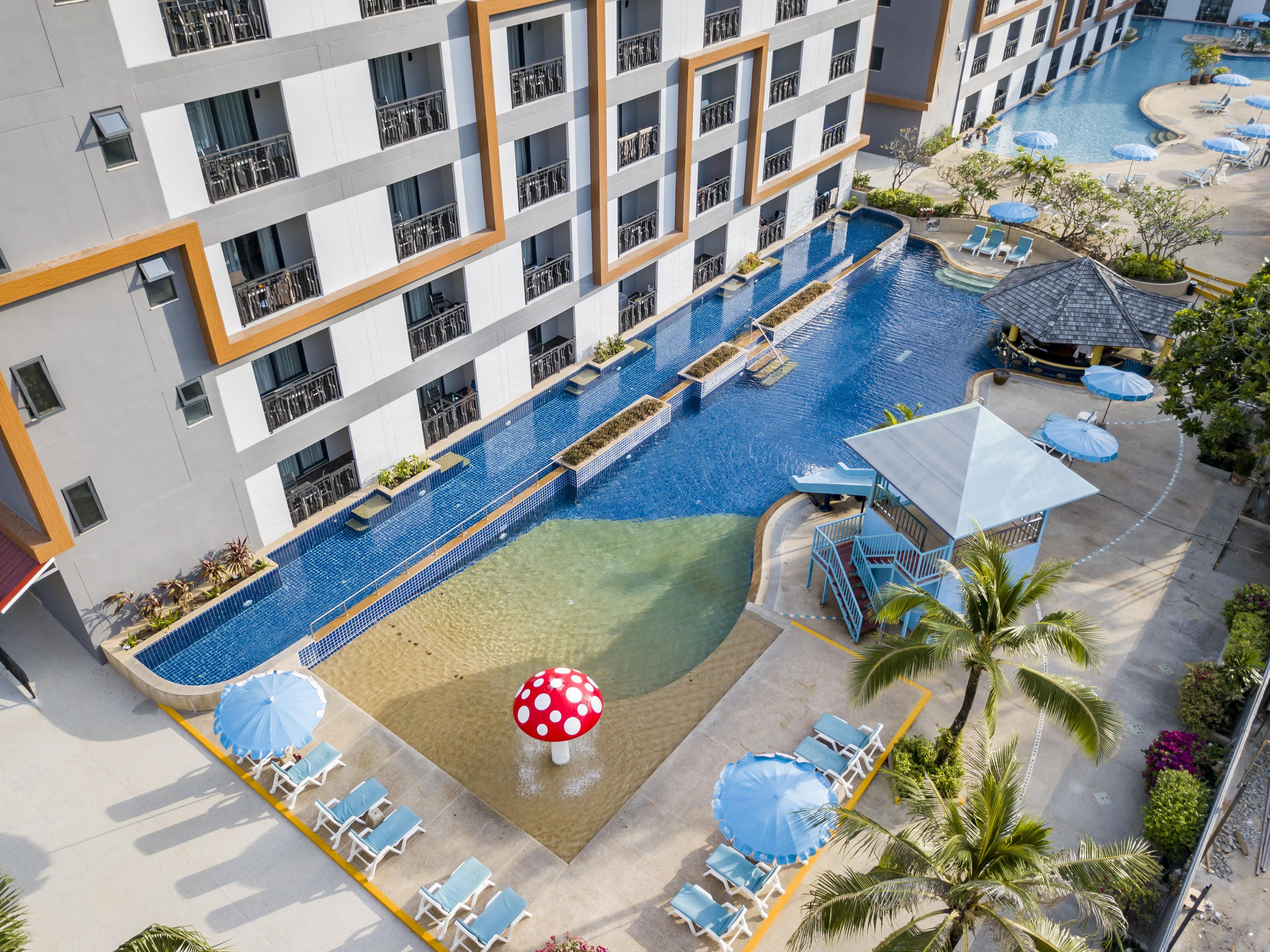 Woovo Phuket Kata Hotel Exterior photo