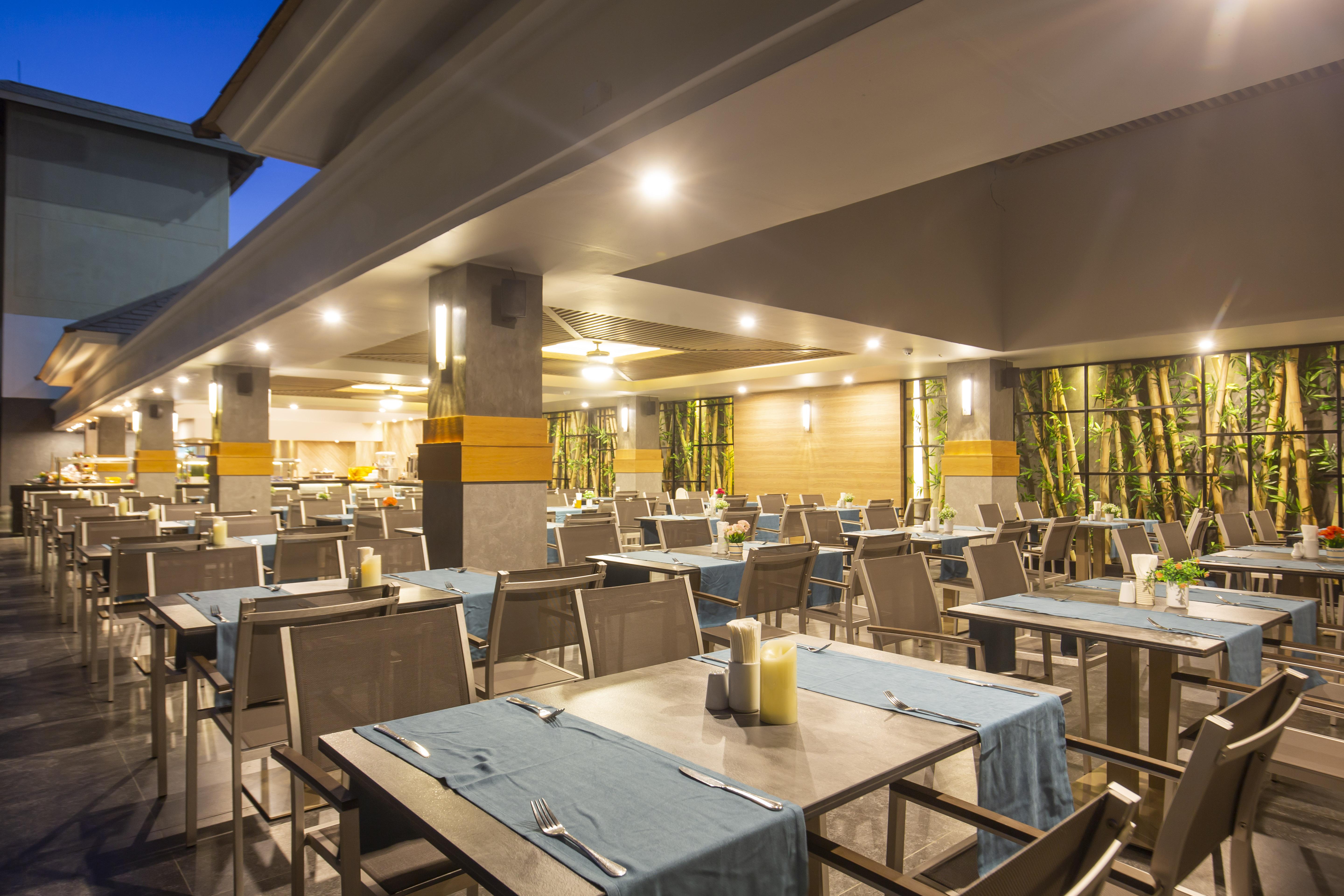 Woovo Phuket Kata Hotel Exterior photo