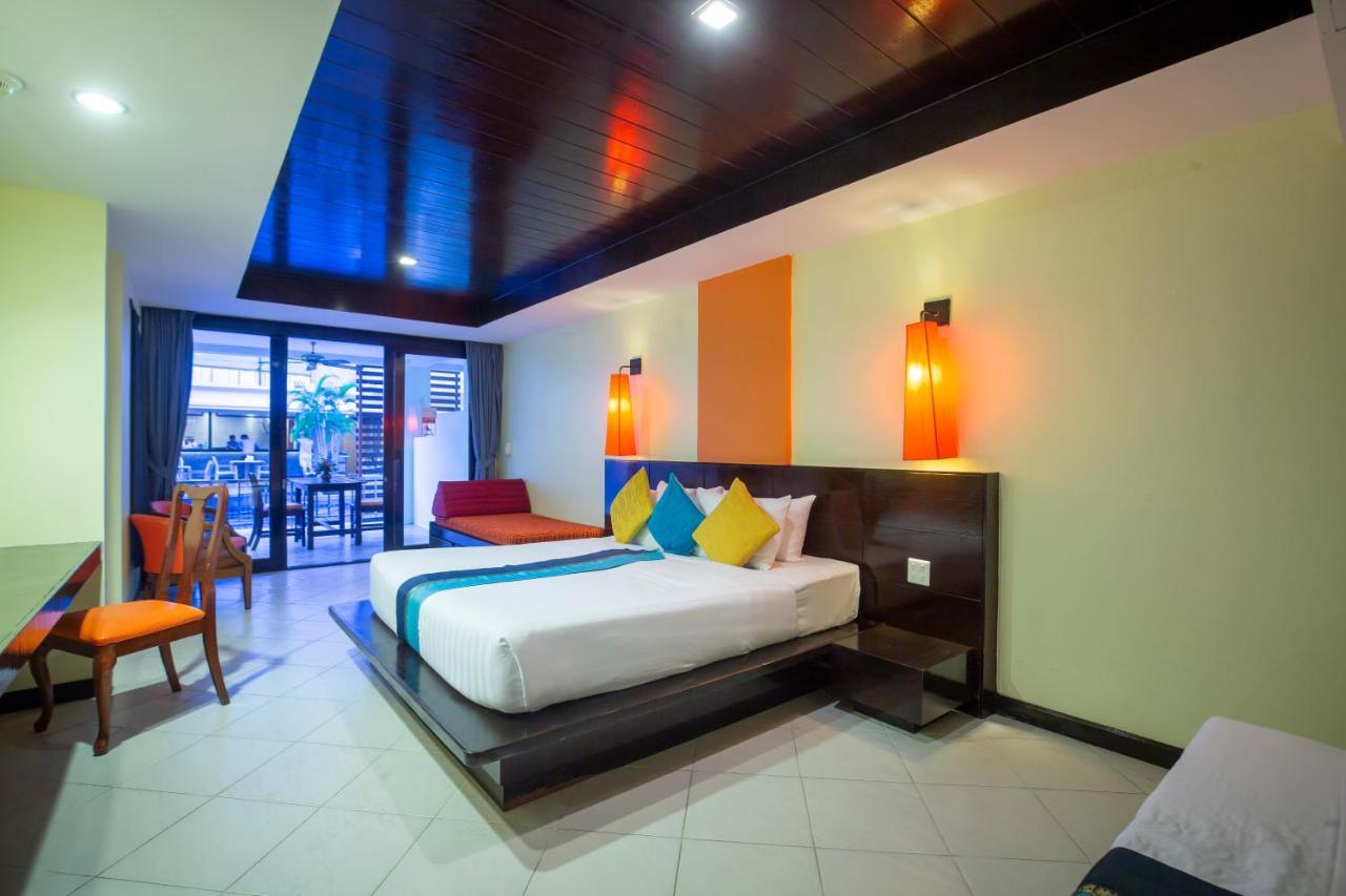 Woovo Phuket Kata Hotel Exterior photo